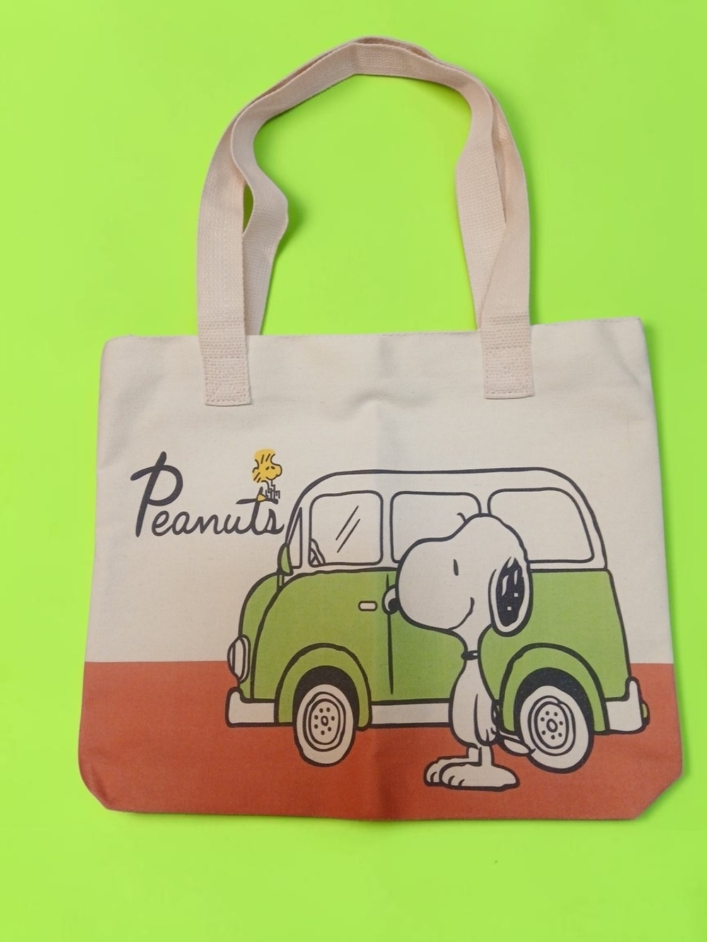 Peanuts -ECO, NWT, Tote Bag, Snoopy Showing His VW Bus Zippered,Double Handles